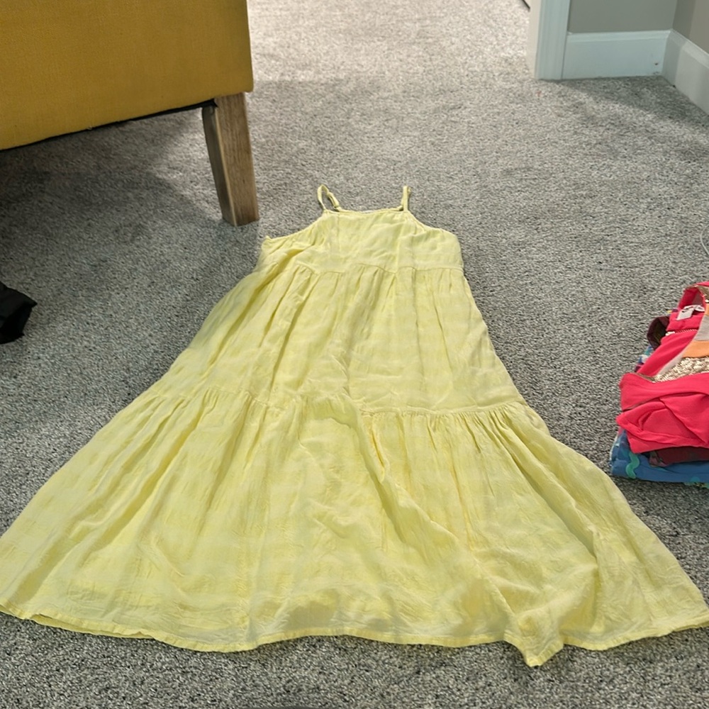 Yellow dress